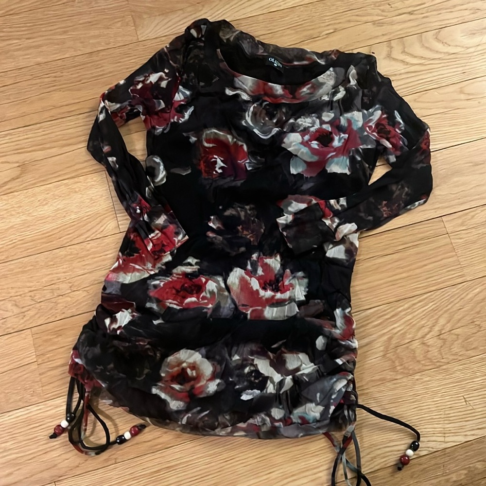Olian maternity top

*Bundle maternity for savings*